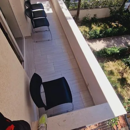 For 6 Person Golem (Tirana)